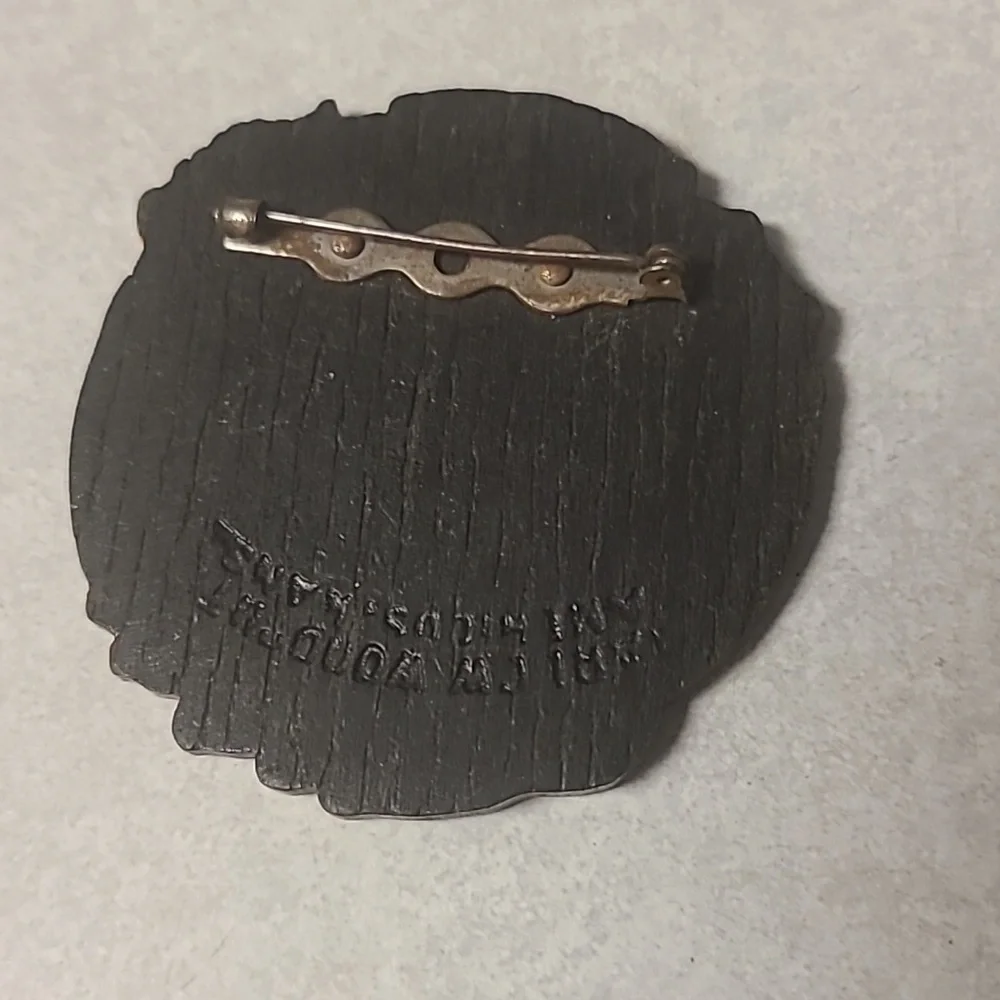 Floral Wooden Brooch - Picture 3 of 5